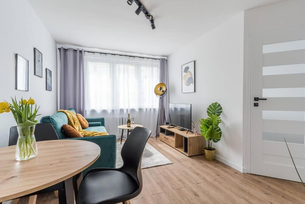 Uroczy Apartament 2 Pokoje - 10 Min Do Morza! Гданськ Екстер'єр фото