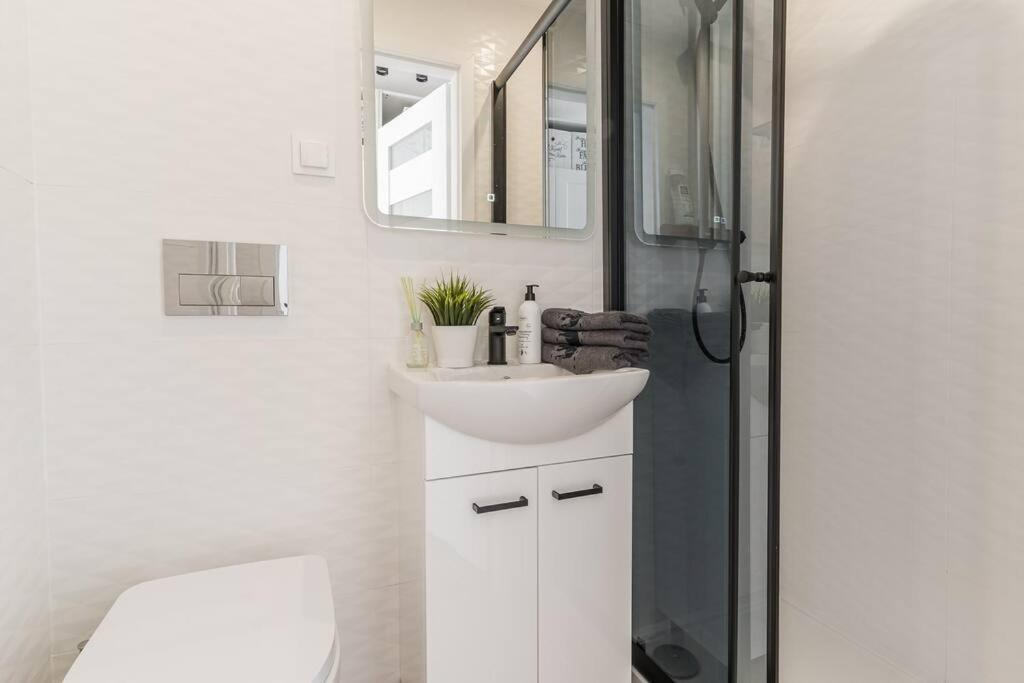 Uroczy Apartament 2 Pokoje - 10 Min Do Morza! Гданськ Екстер'єр фото